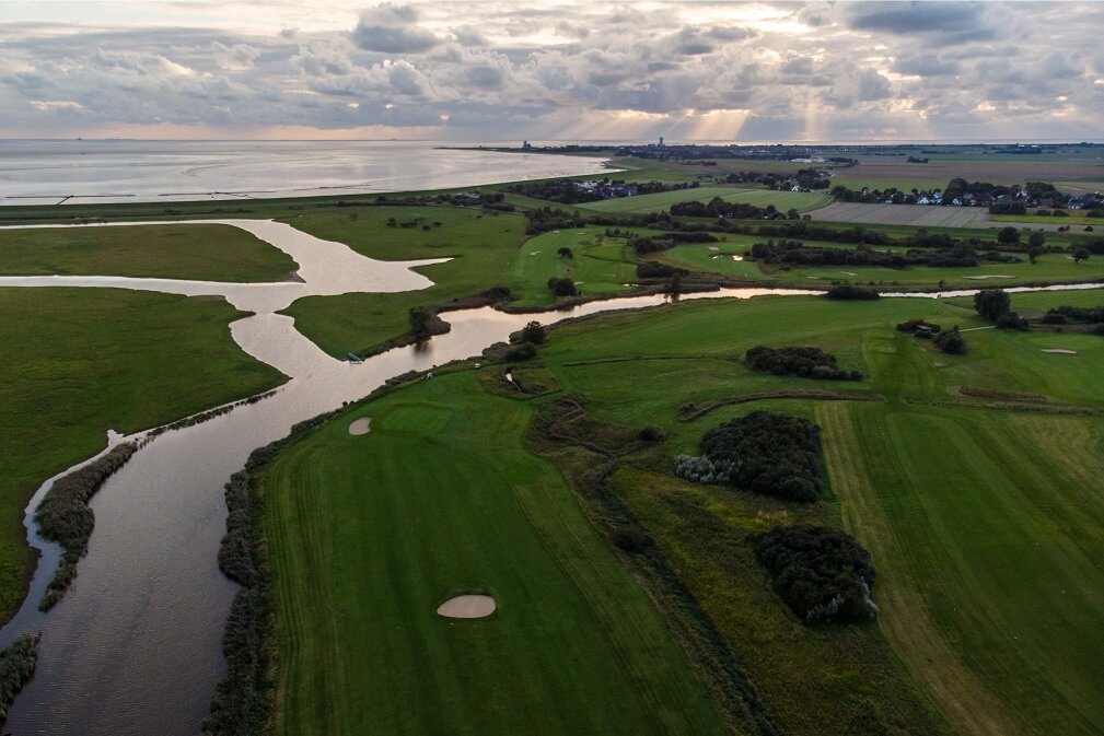 Golfclub Büsum Dithmarschen Spielbahnen Luftaufnahme